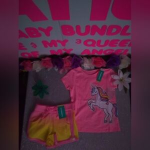 #2626👉🏼 CUTE (3T) TWO-PIECE SET T-SHIRT & SHORTS FOR A TODDLER GIRL